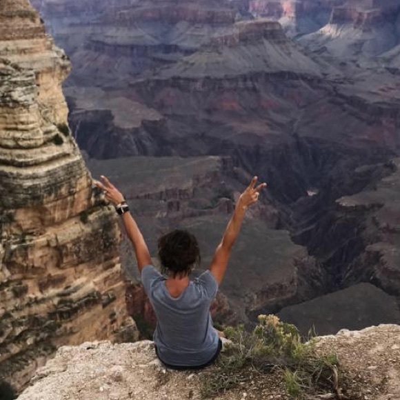 Meet your Posher, Amber - Picture 3 of 3